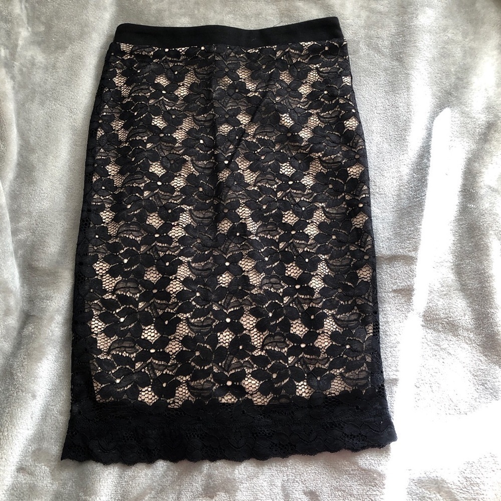 Lace midi skirt